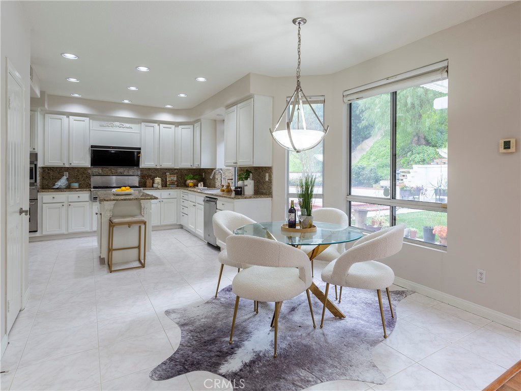 19952 East Country Hollow Drive