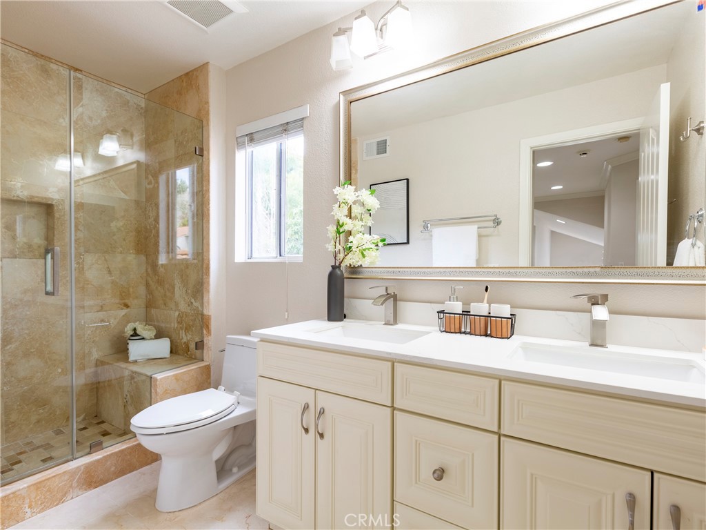 19952 East Country Hollow Drive