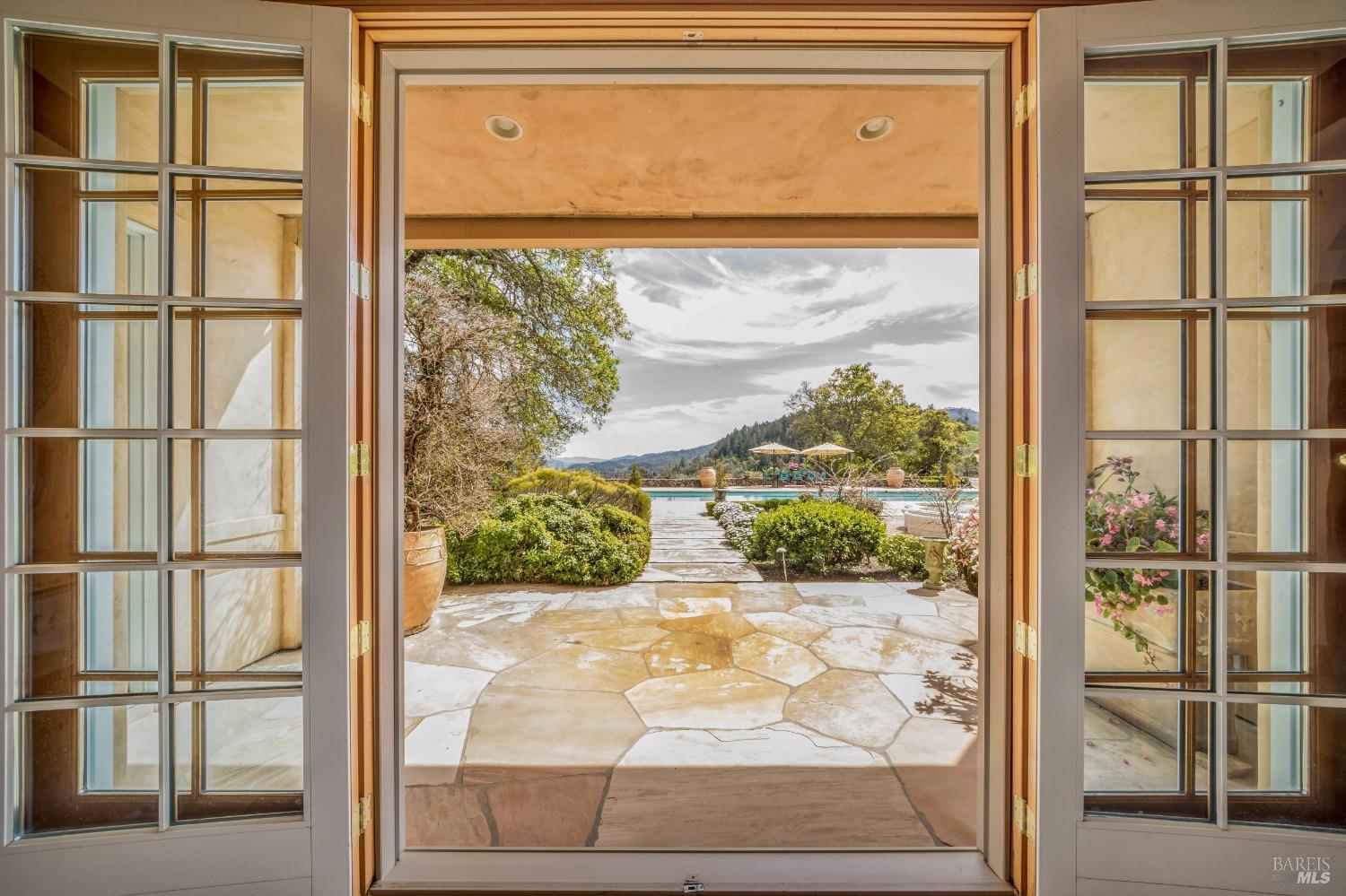 2900 Spring Mountain Rd
