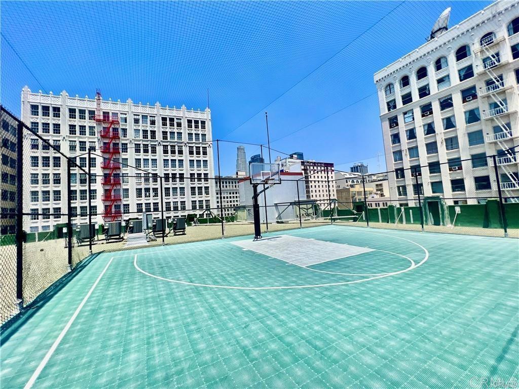 746 S Los Angeles Street 607
