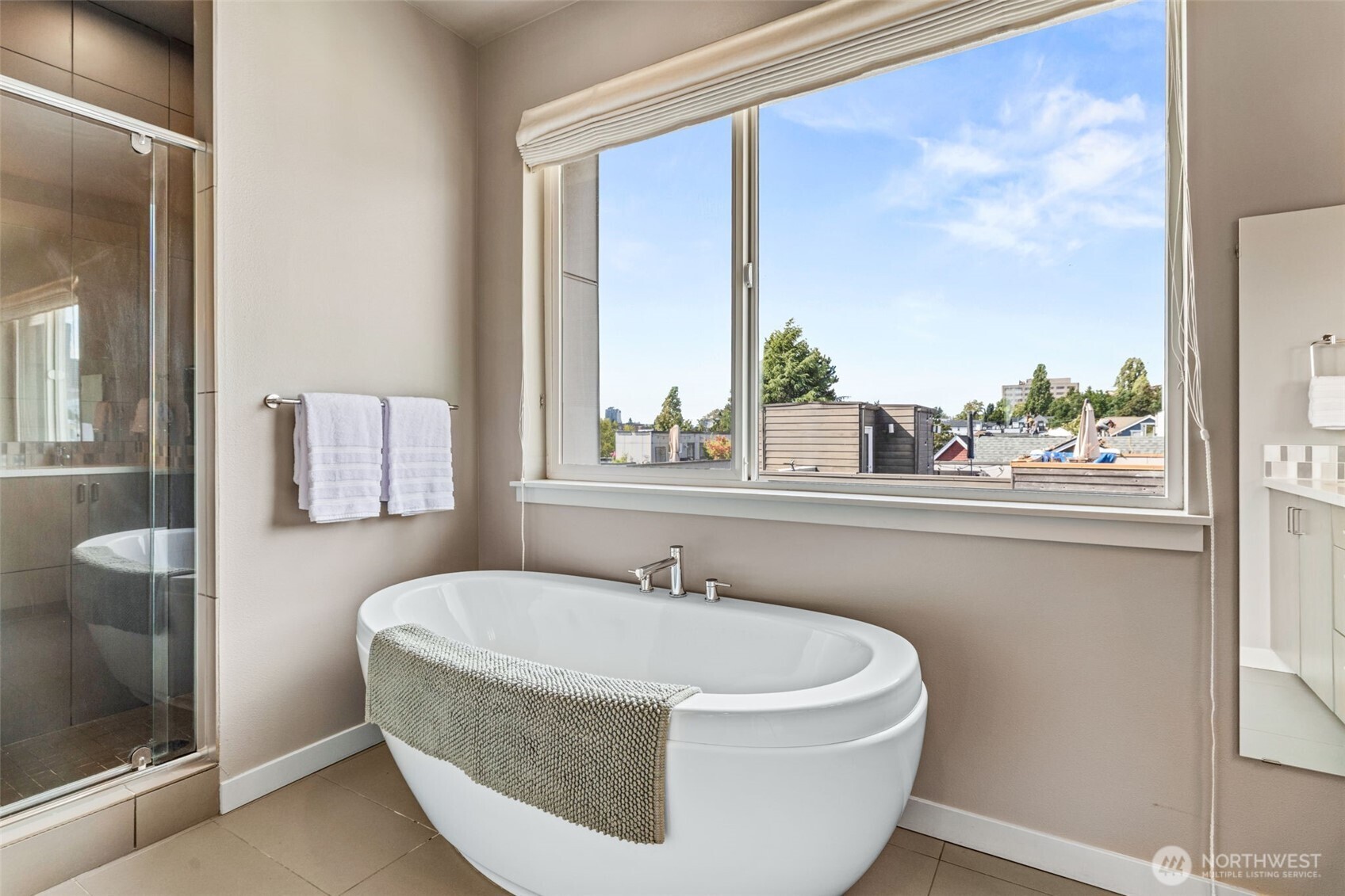 1616 E Yesler Way