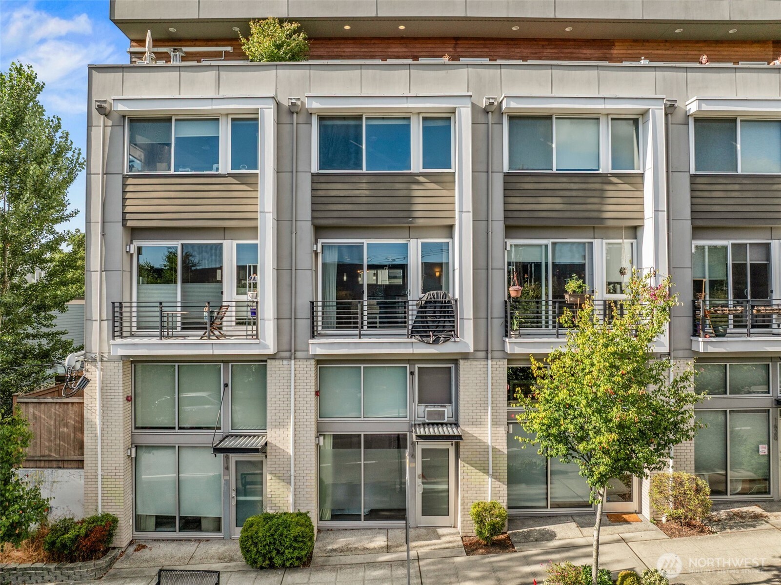 1616 E Yesler Way