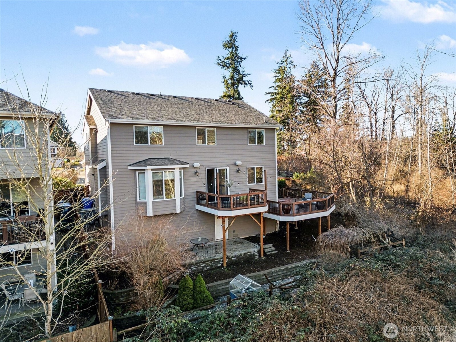 278 Vashon Place NE