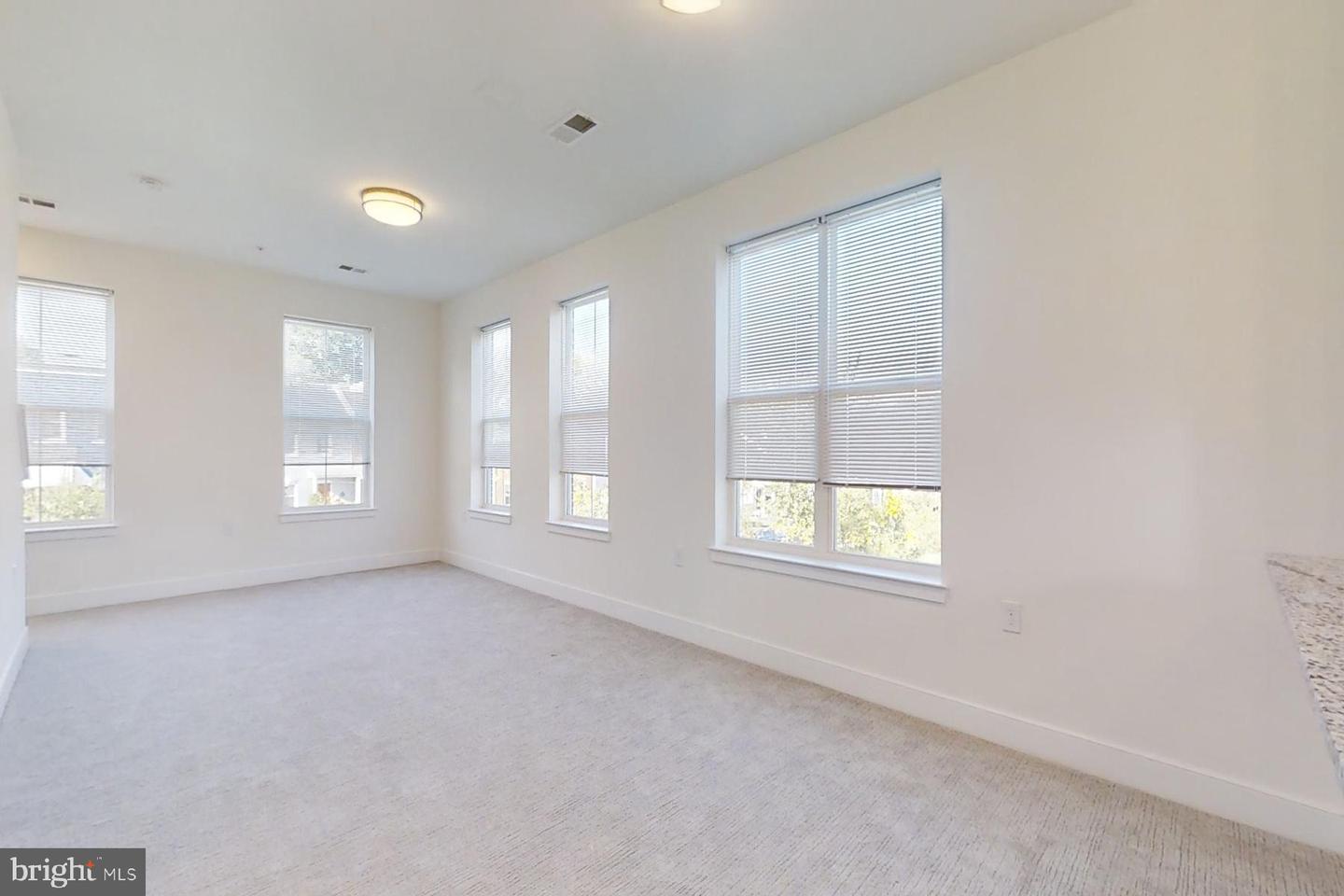 4900 East Capitol NE