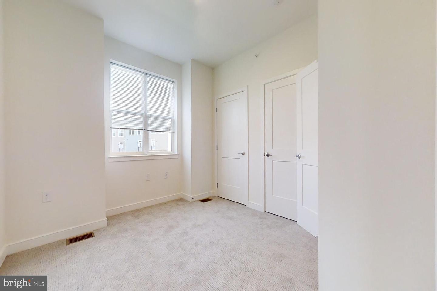 4908 East Capitol NE