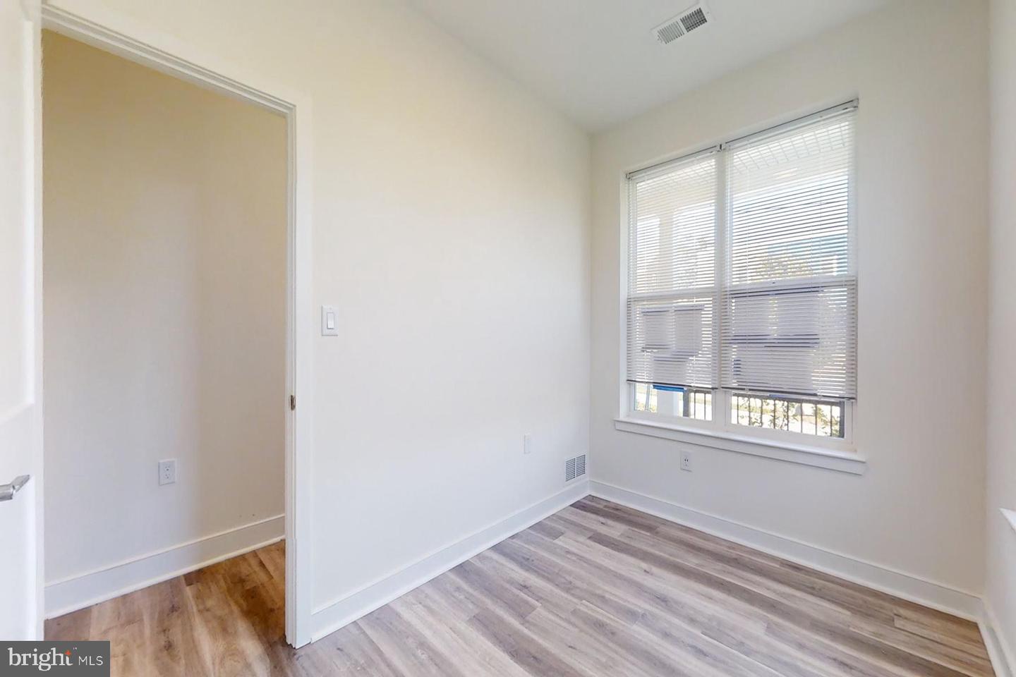 4908 East Capitol NE