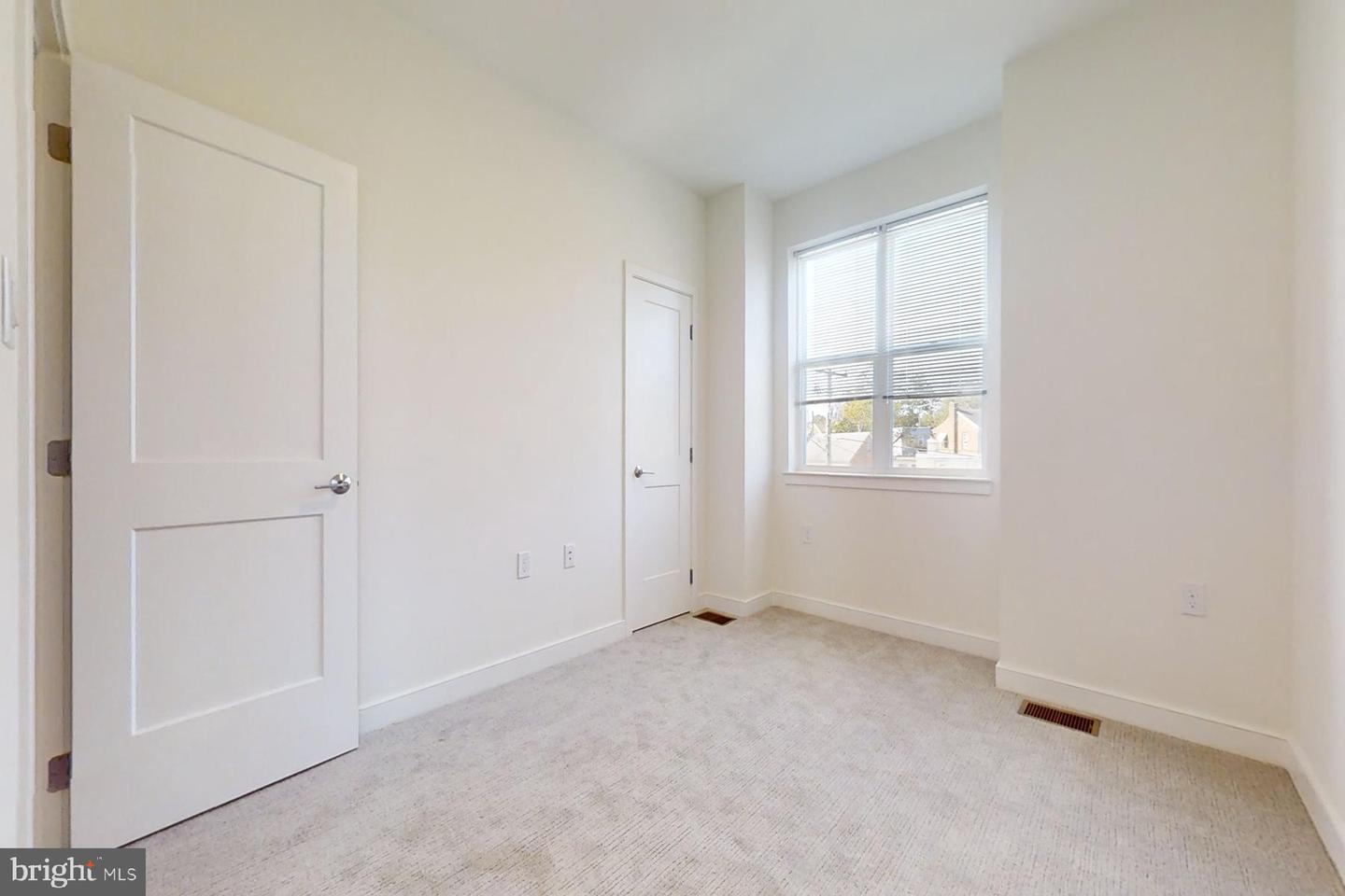 4908 East Capitol NE