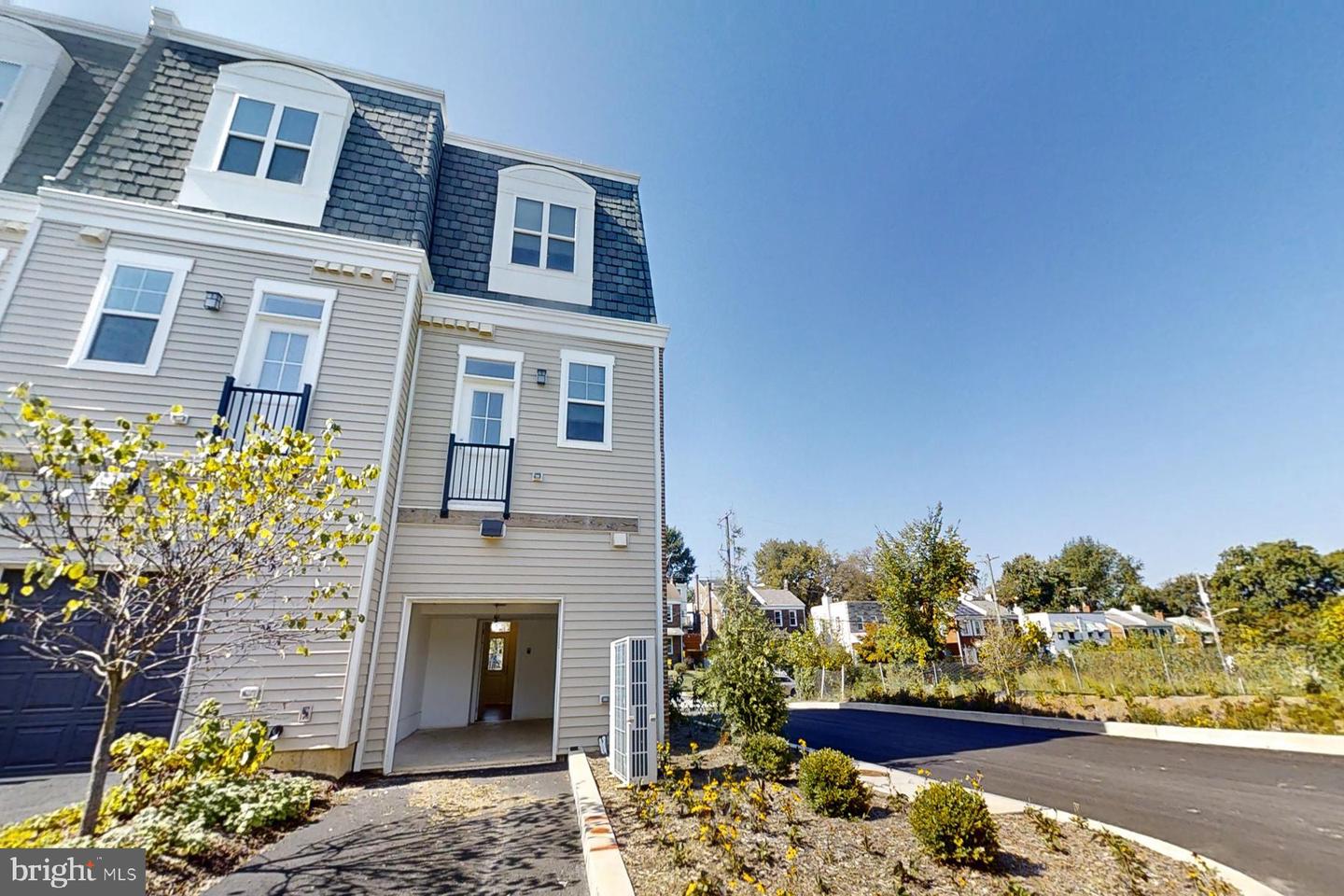 4908 East Capitol NE