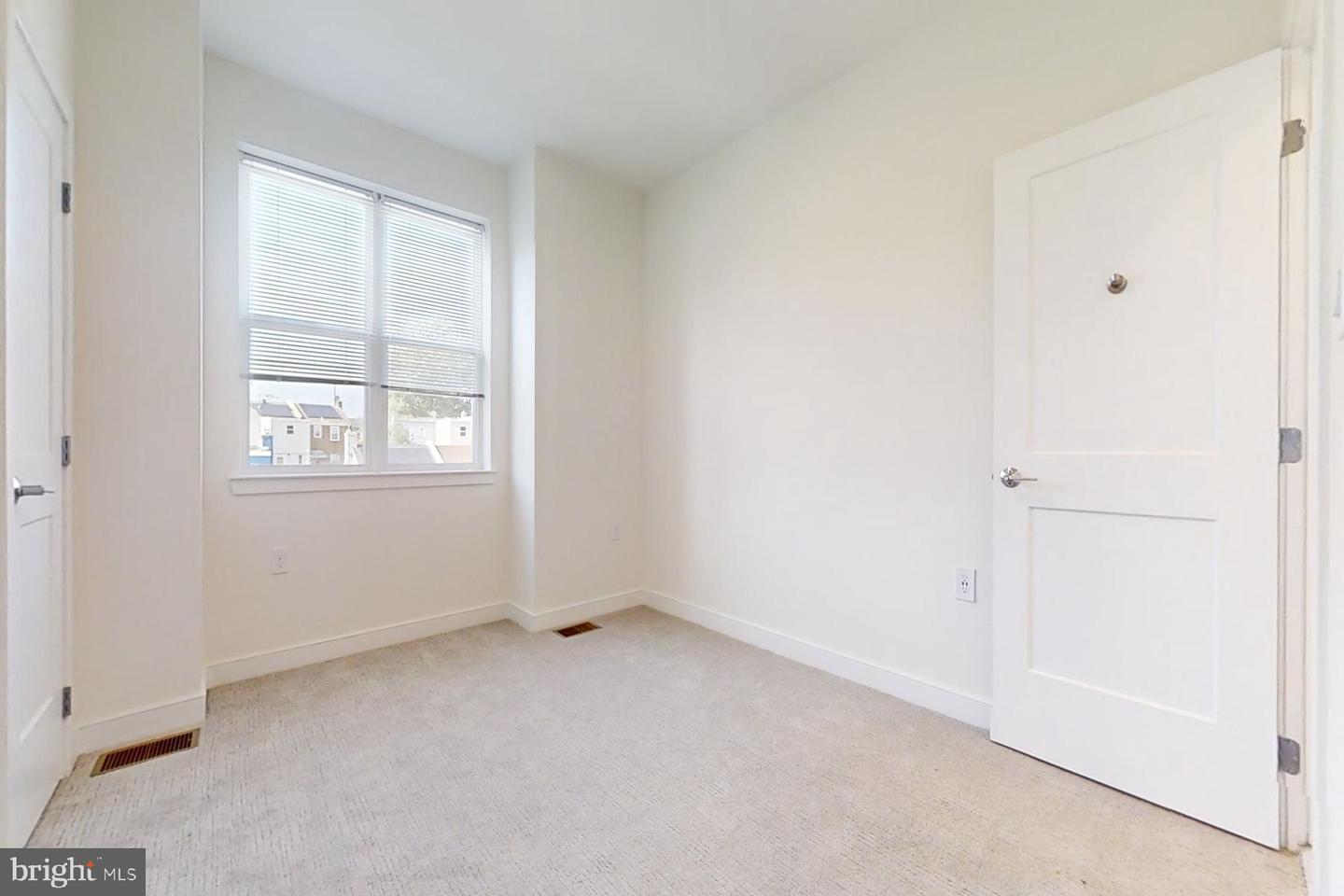 4908 East Capitol NE