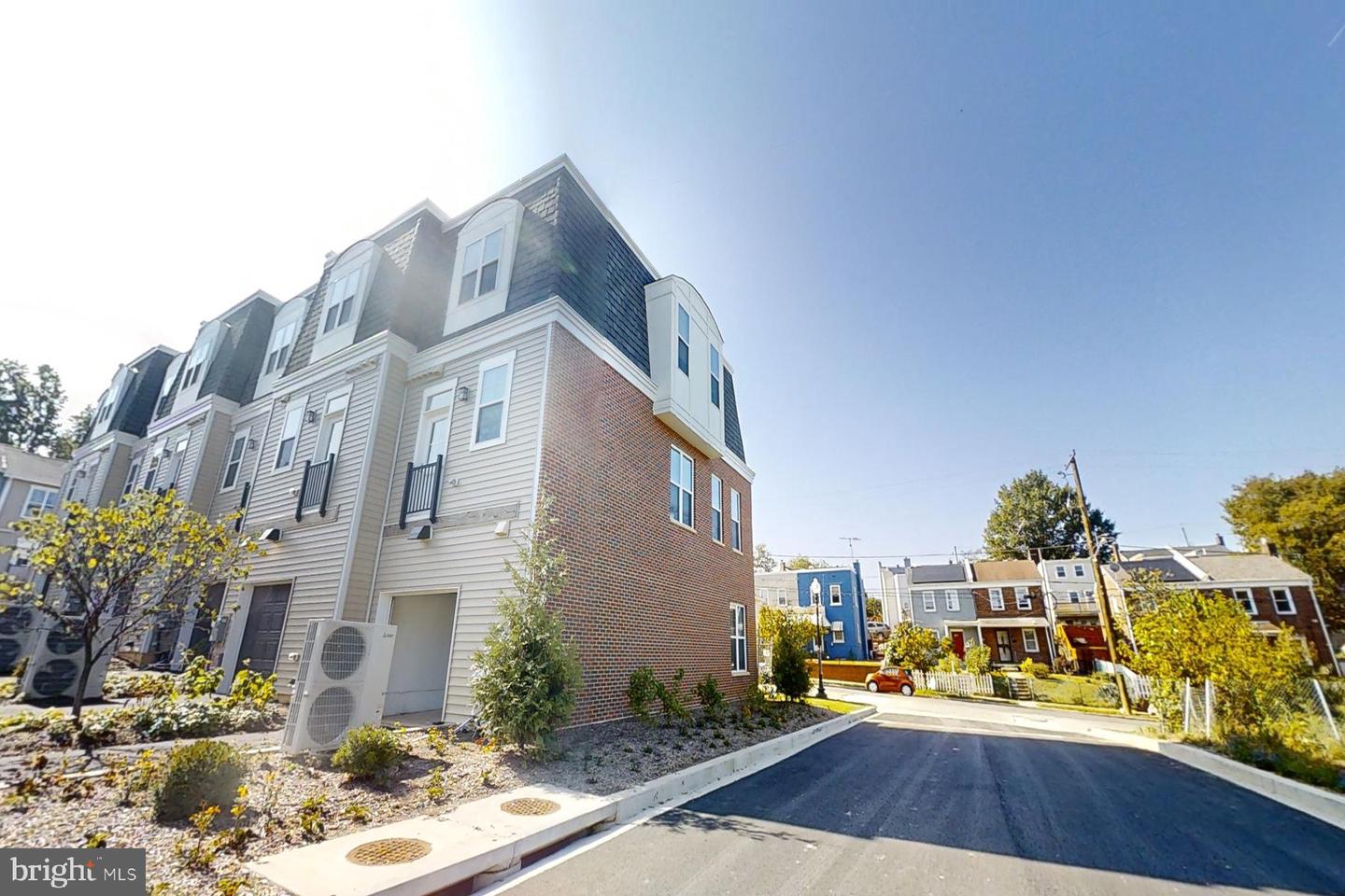 4908 East Capitol NE