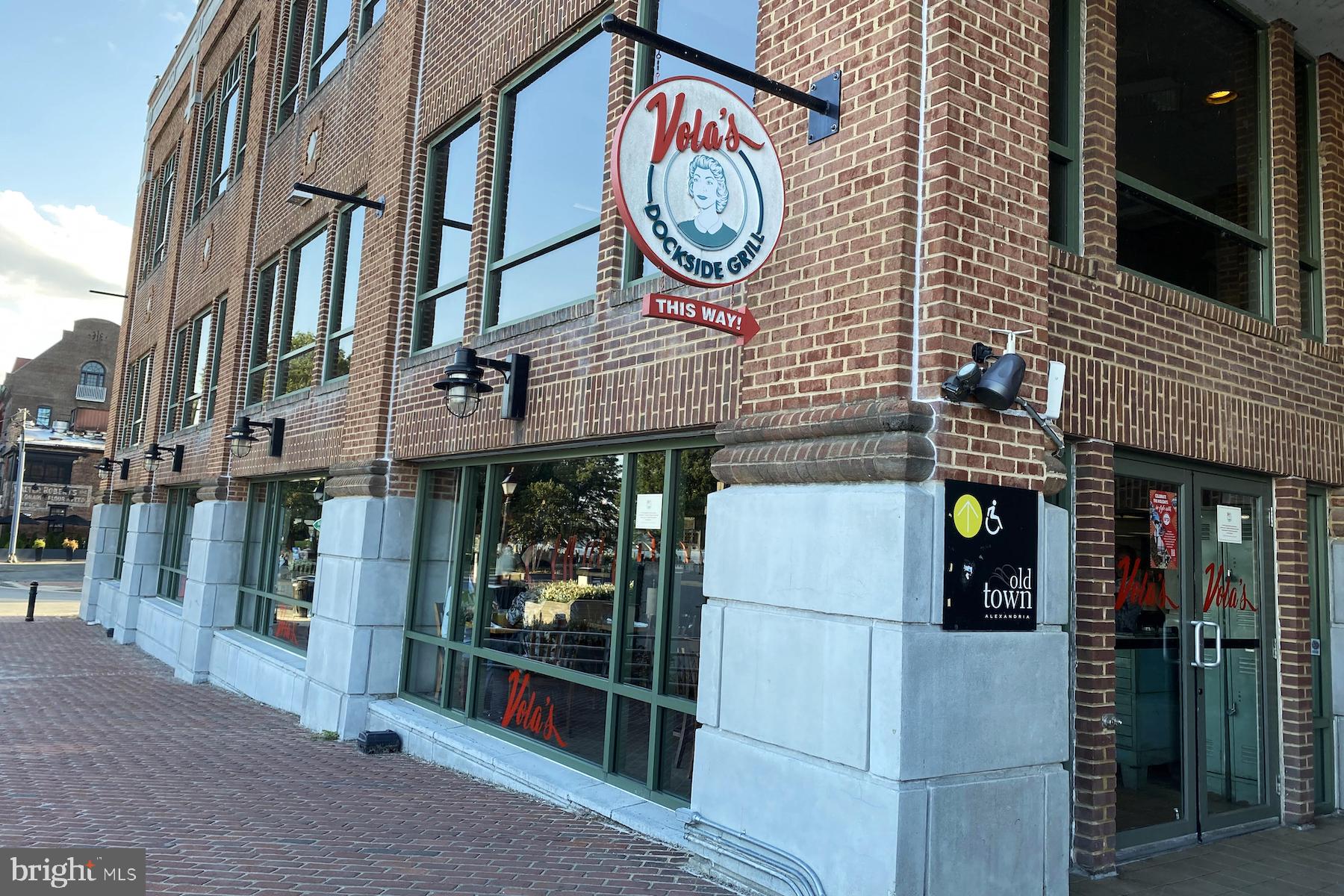 801 N Pitt STREET Unit: 1101