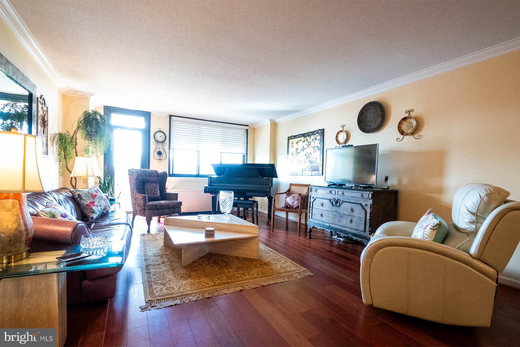 801 N Pitt STREET Unit: 1101