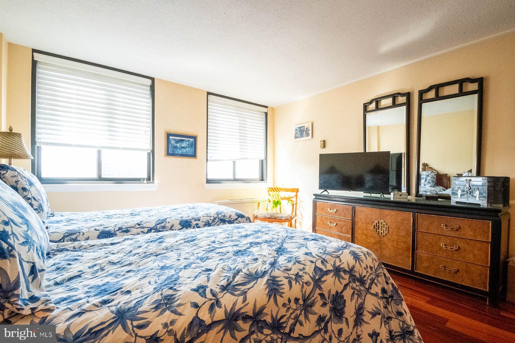 801 N Pitt STREET Unit: 1101