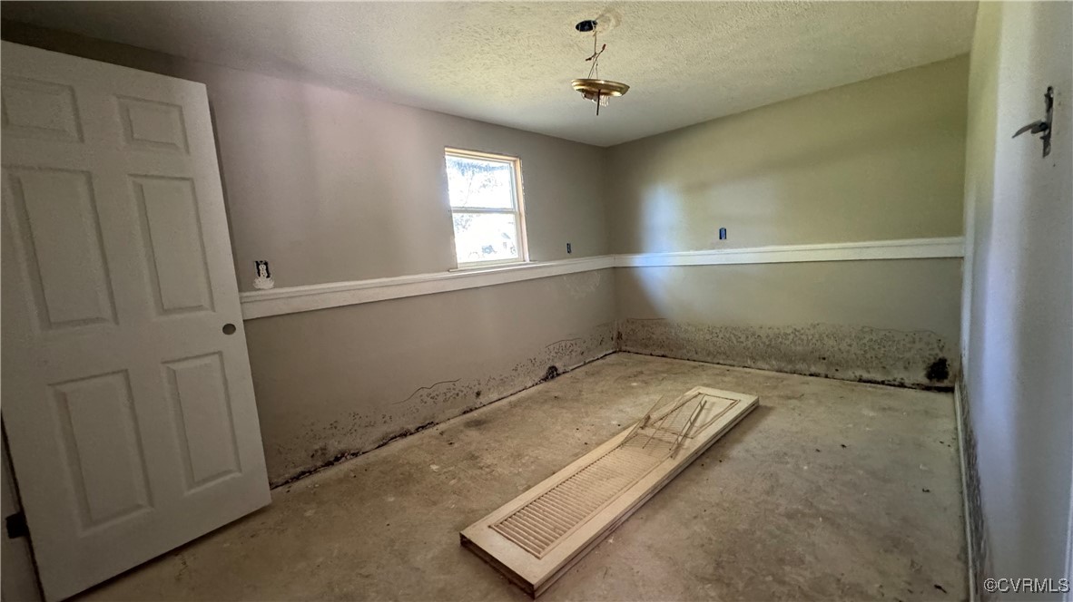 2821 Remington Rd.