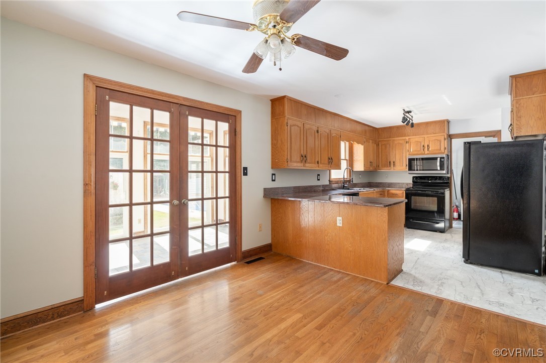 3245 Greenwood Ct