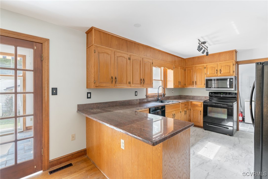 3245 Greenwood Ct