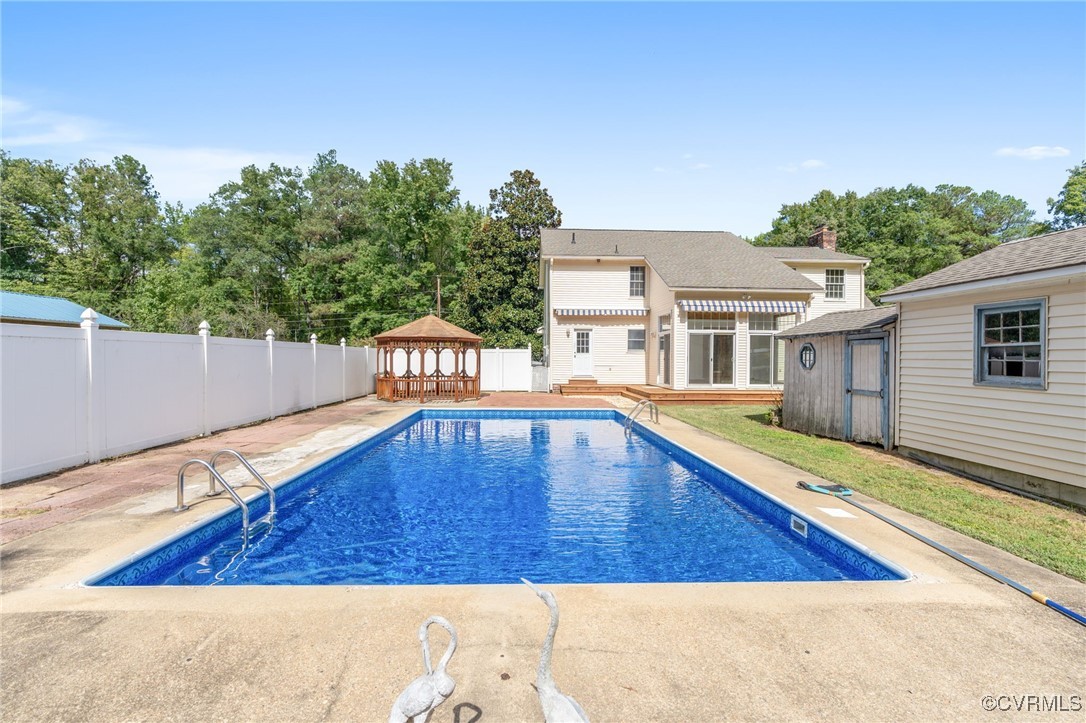 3245 Greenwood Ct