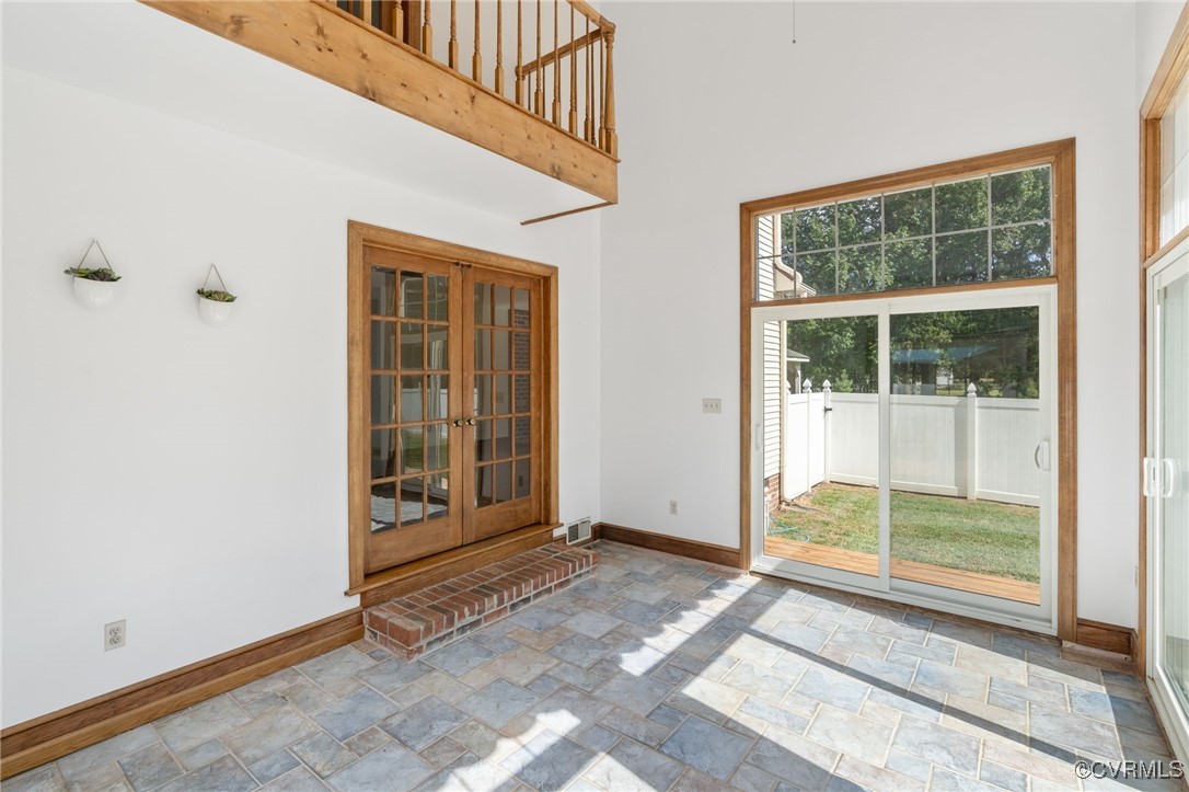 3245 Greenwood Ct
