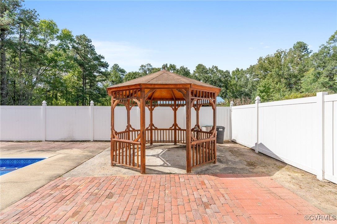 3245 Greenwood Ct
