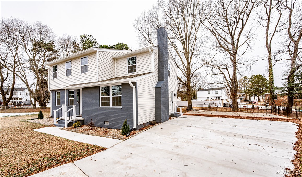 1908 Benham Ct