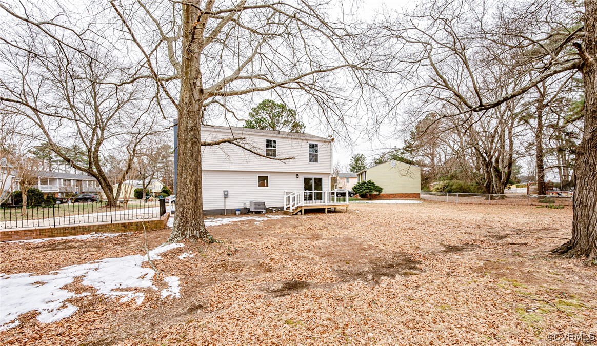 1908 Benham Ct
