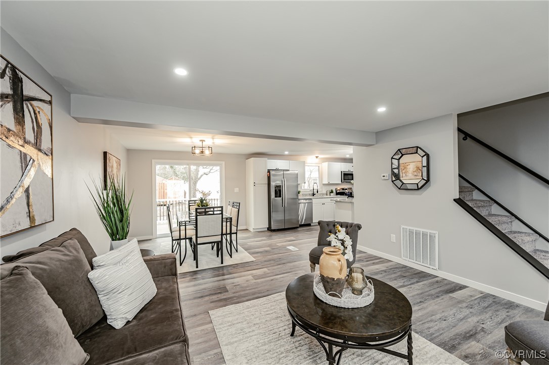 1908 Benham Ct