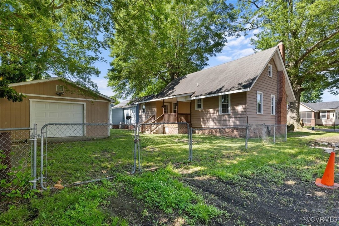 411 N 8th Ave