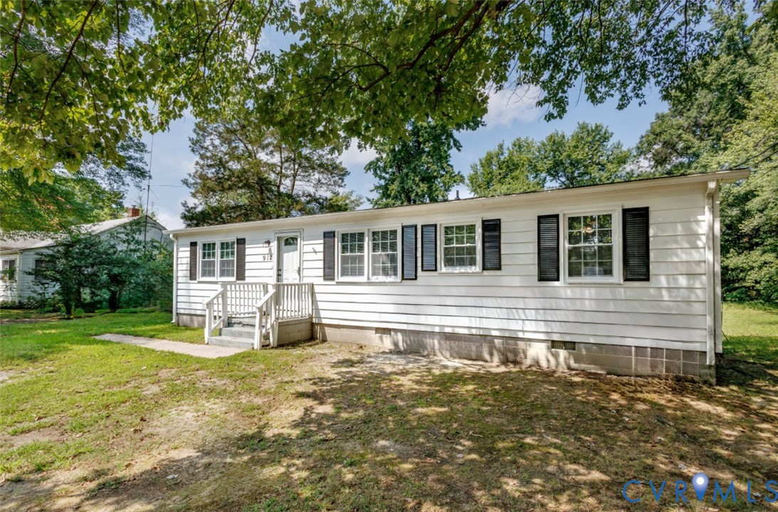 912 Rosemont Rd