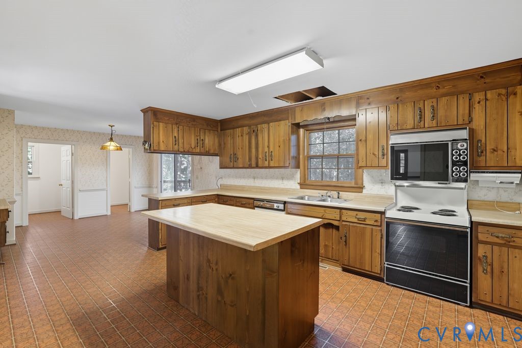 12805 Gloria Ct