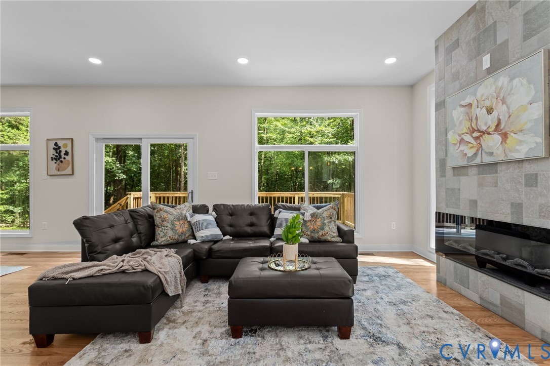 1218 Old Hundred Rd