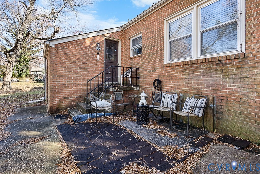 932 Whitehead Rd