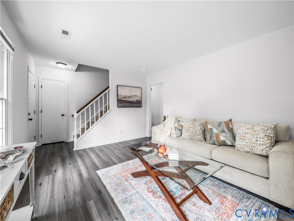 2201 Oxer Ct