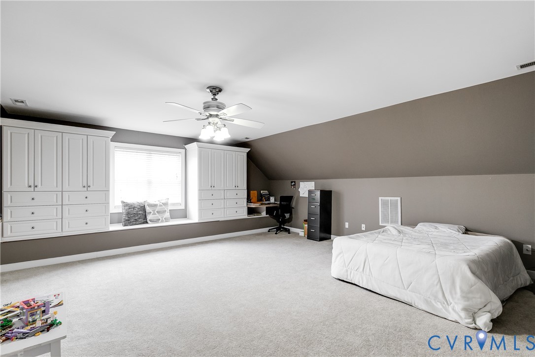 9200 Bailey Oak Dr