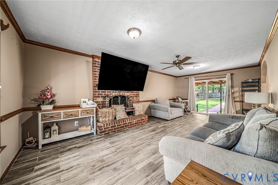 4212 Hunters Landing Dr