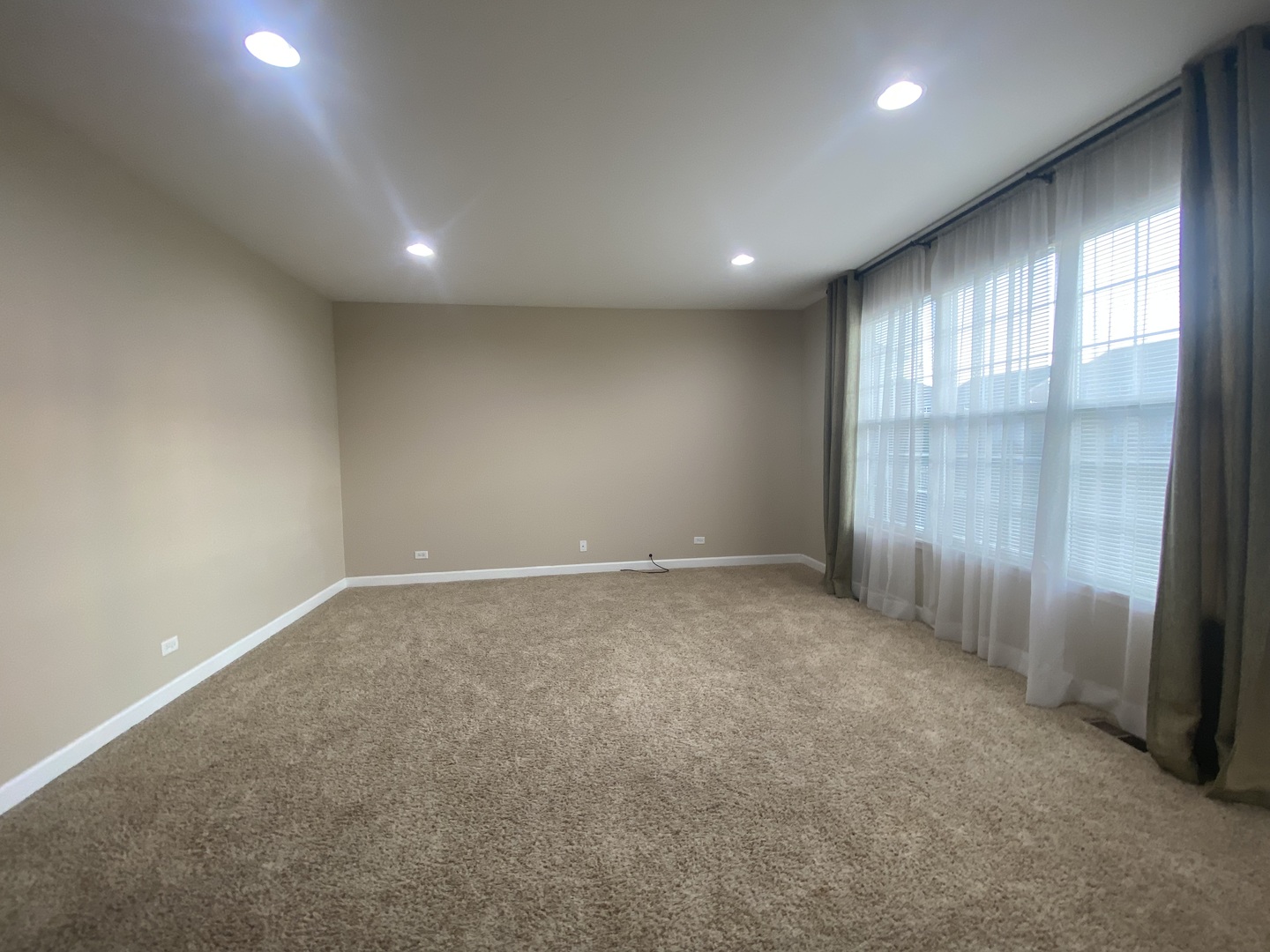 5742 Oak Ridge Way