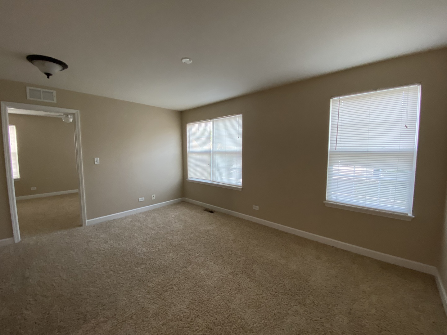 5742 Oak Ridge Way