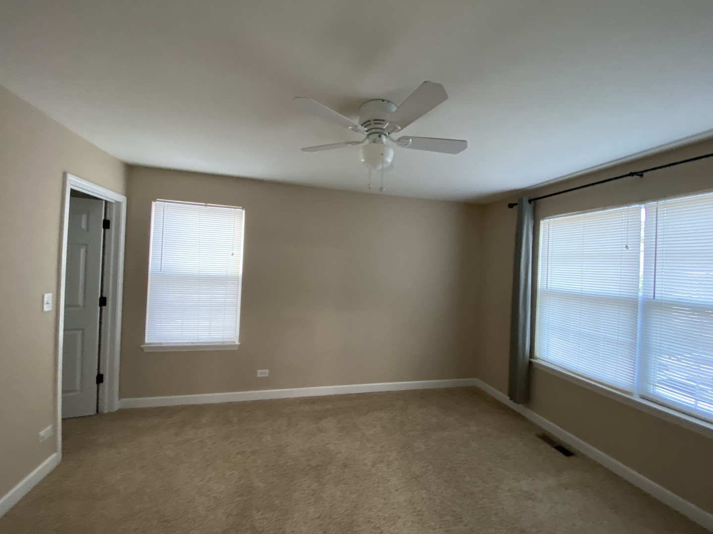 5742 Oak Ridge Way