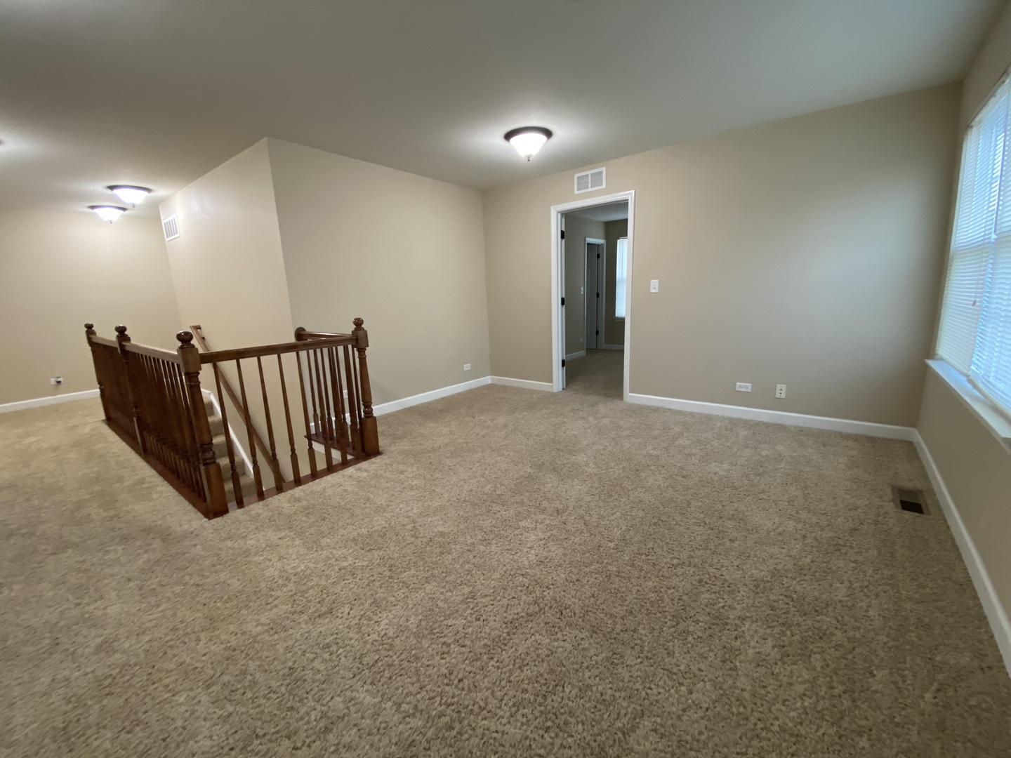 5742 Oak Ridge Way