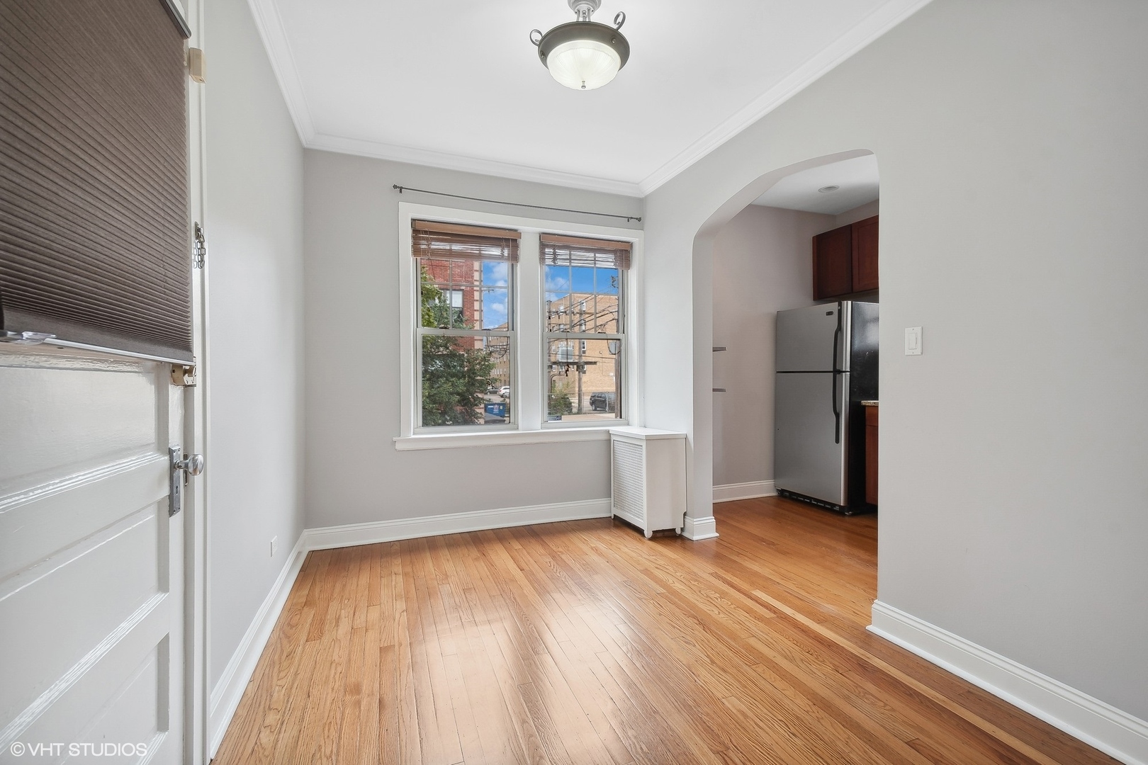 6137 N Hoyne Avenue Unit: 1