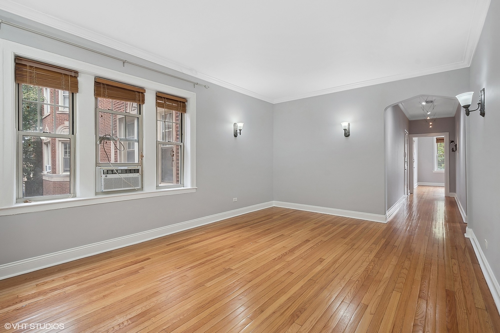 6137 N Hoyne Avenue Unit: 1