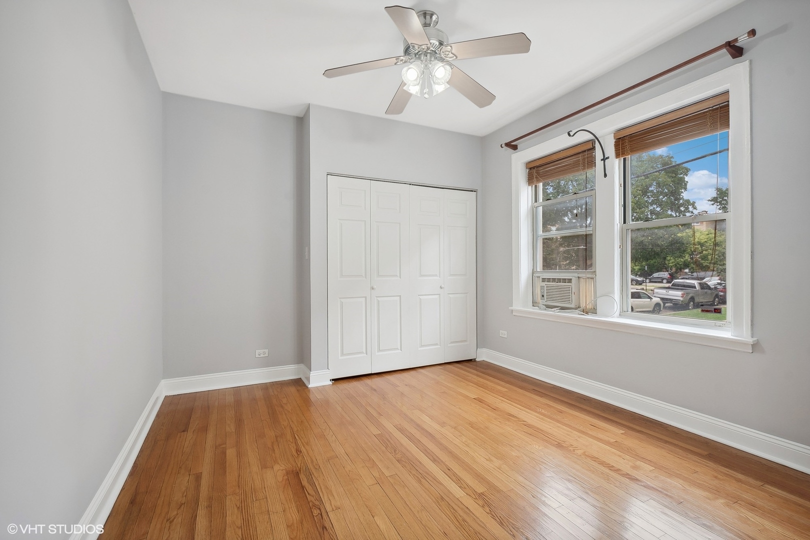 6137 N Hoyne Avenue Unit: 1