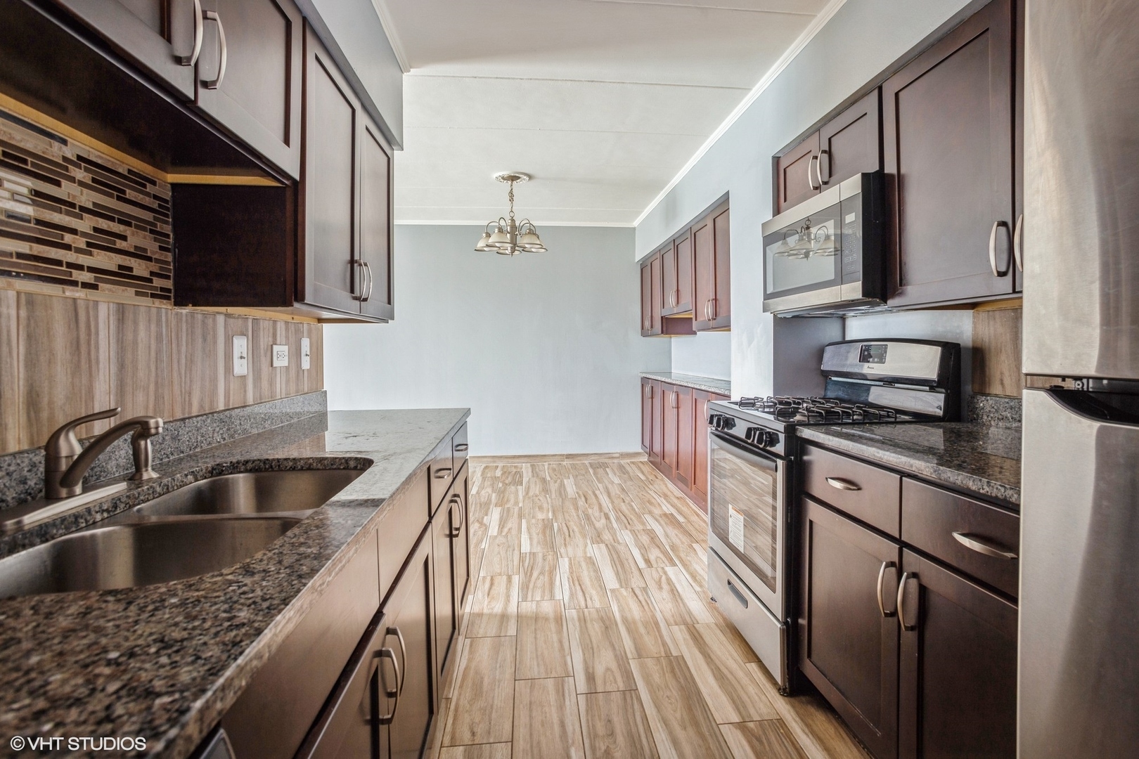 220 S Roselle Road Unit: 524