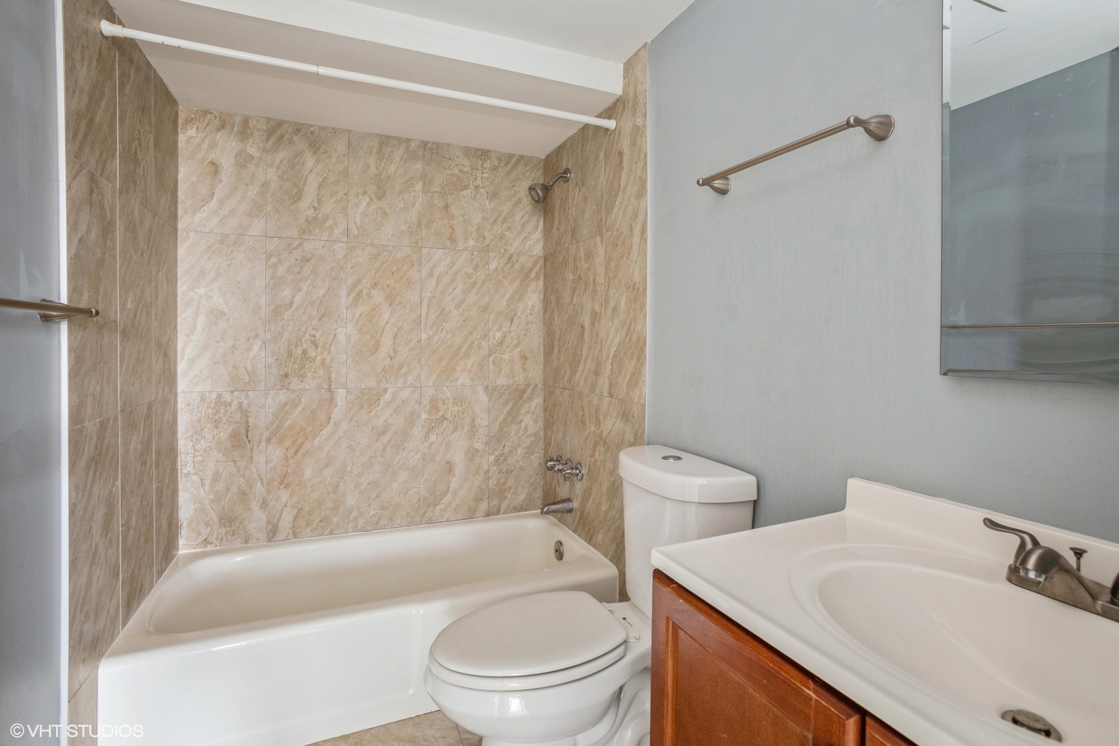 220 S Roselle Road Unit: 524