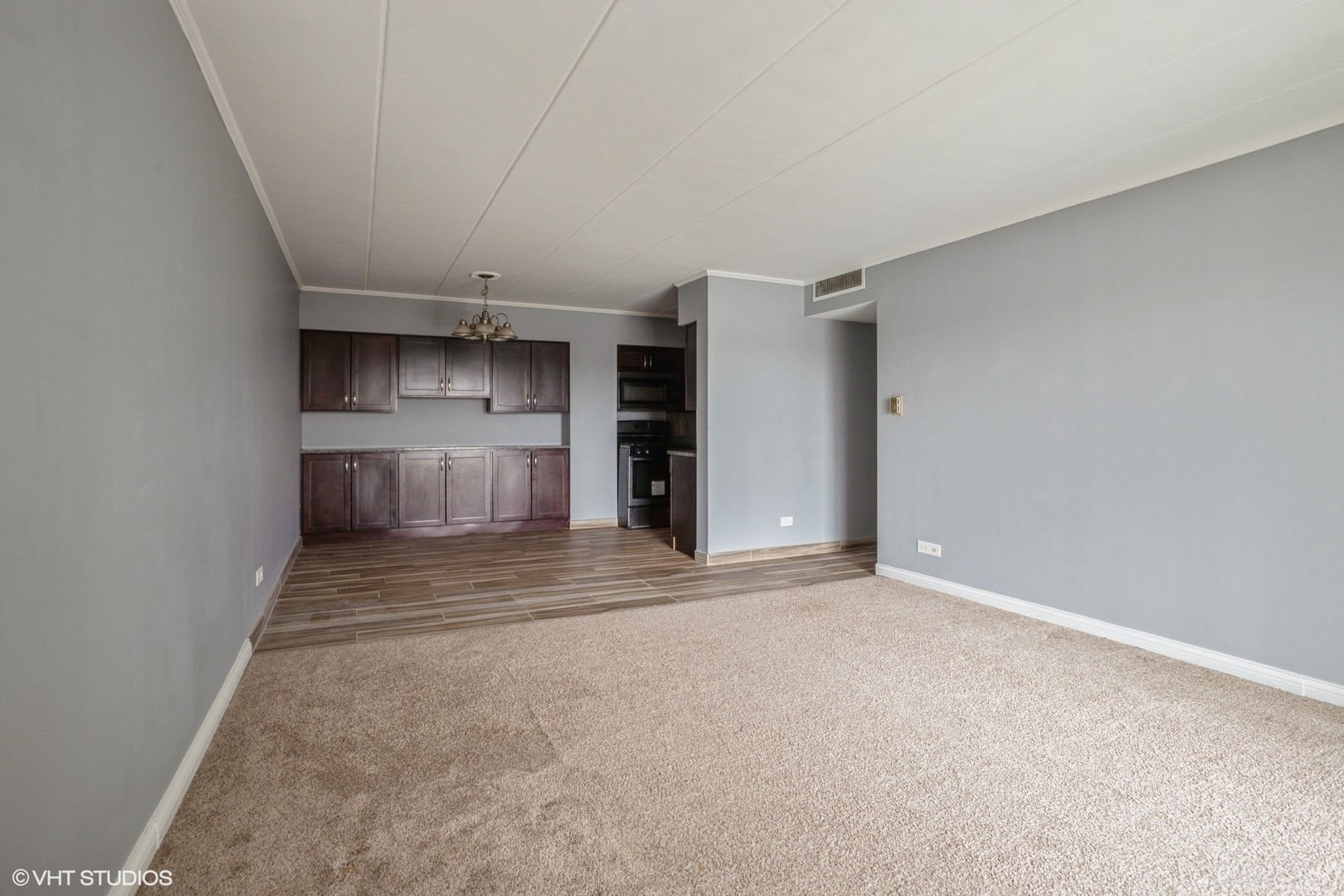 220 S Roselle Road Unit: 524