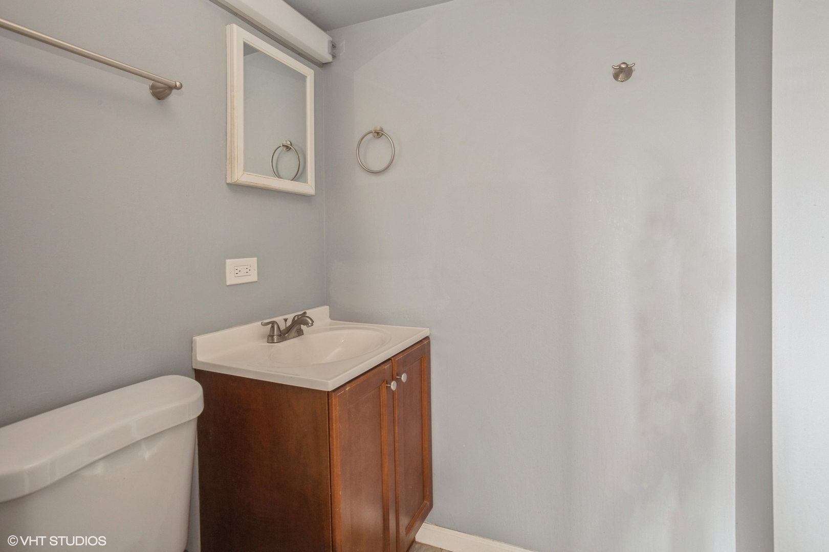 220 S Roselle Road Unit: 524