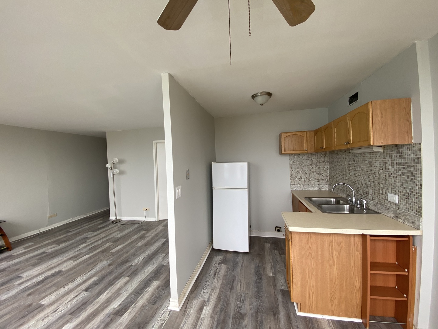 6171 N Sheridan Road Unit: 2207