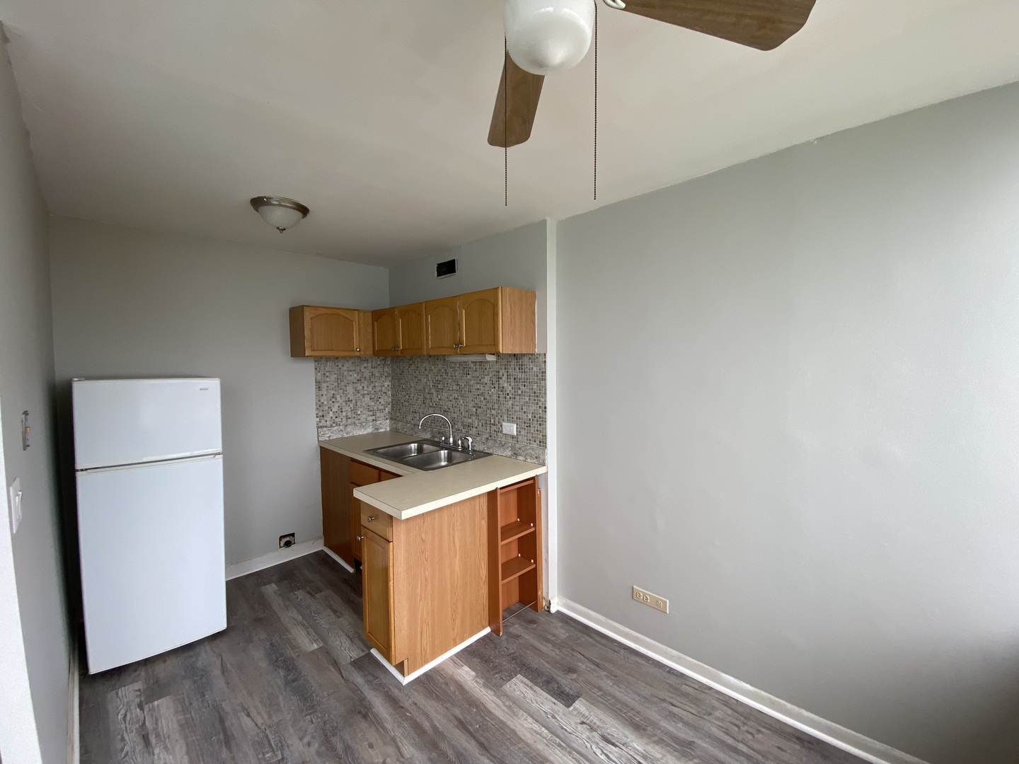 6171 N Sheridan Road Unit: 2207