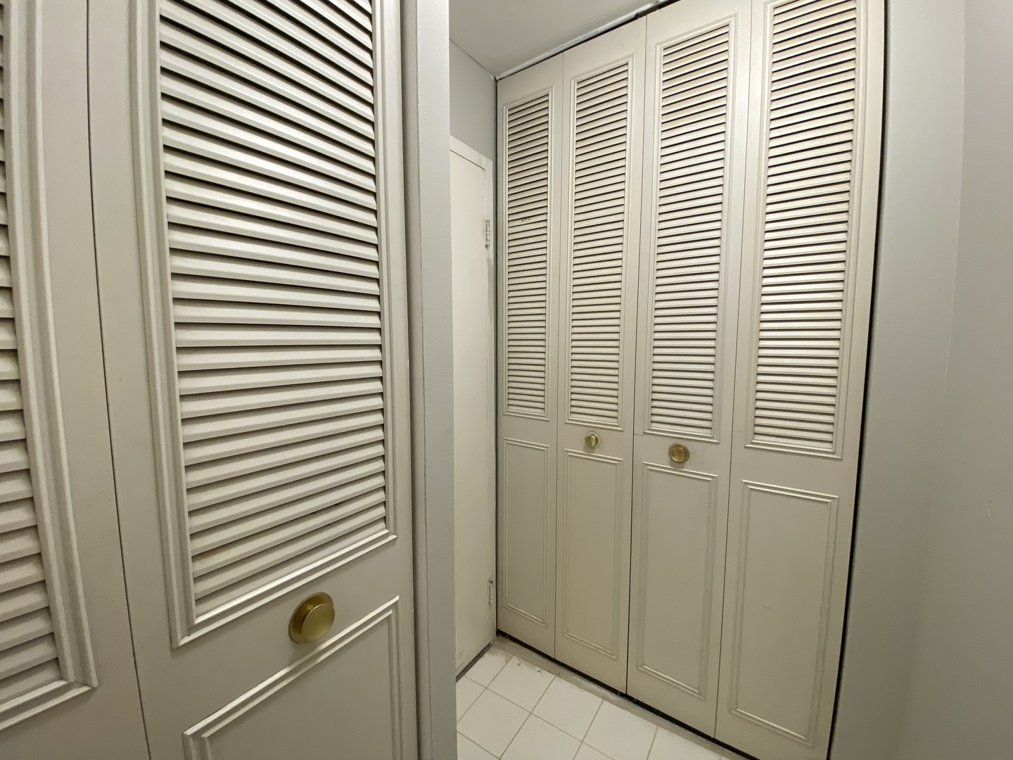 6171 N Sheridan Road Unit: 2207