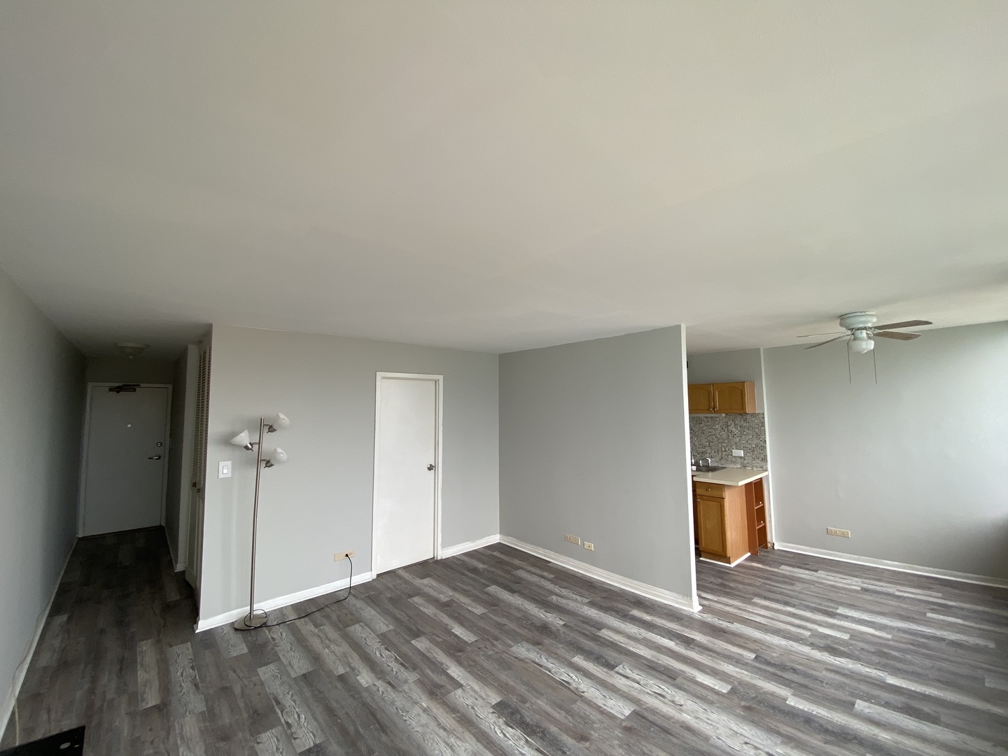6171 N Sheridan Road Unit: 2207