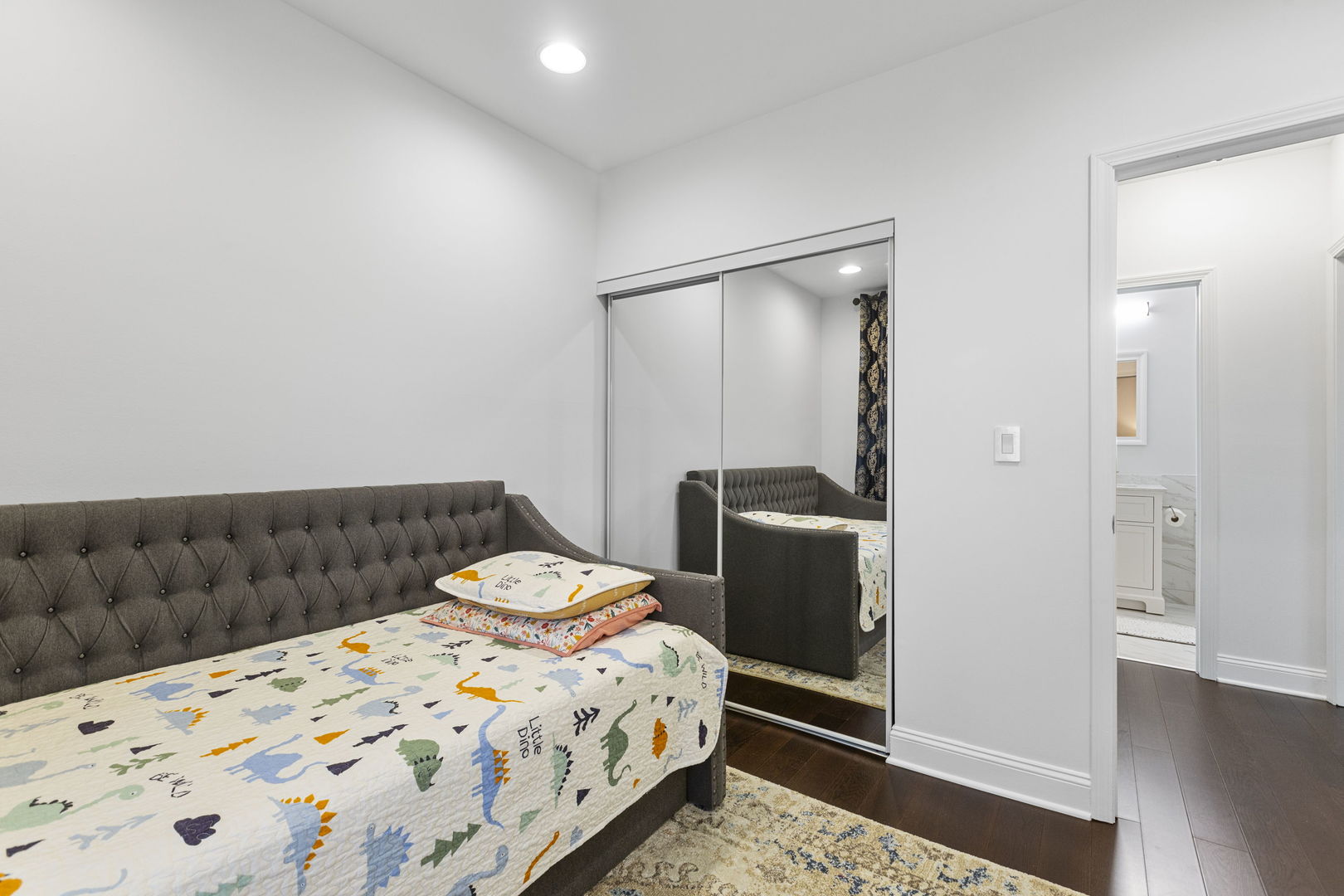 205 WINDING OAK Lane Unit: 205